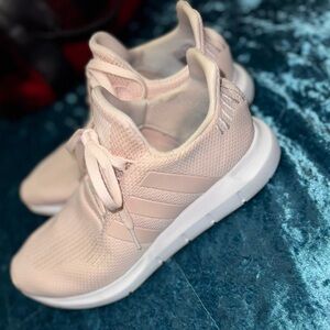 Adidas Women's Swift Run Soft Pink Sneakers